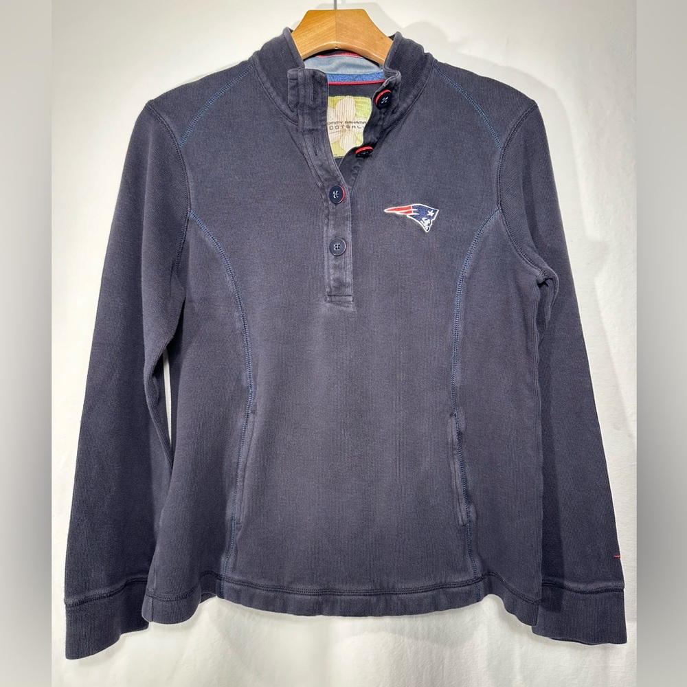 Tommy Bahama Football New England Patriots Logo Long Sleeve Pullover Sweatshirt